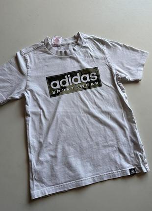 Футболка adidas на хлопчика 9 10 років