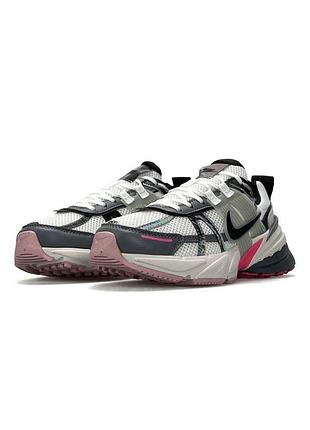 Nike v2k run white holographic pink