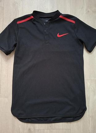 Футболка для хлопчика nike чорна з червоним на 12 років