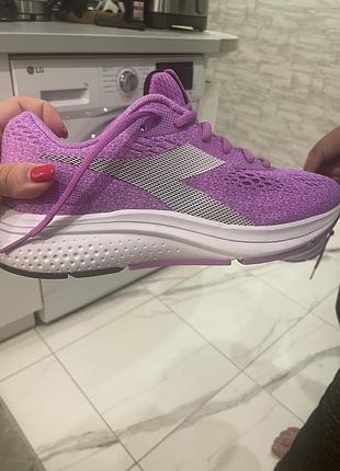 Diadora кросівки жіночі 39,5 р