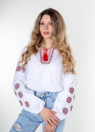 Біла жіноча вишиванка з пишними рукавами з червоною вишивкою, вишита трикотажна сорочка жіноча з довгим рукавом, вышиванка с орнаментом