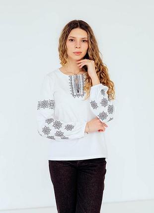 Вышиванка женская с пышными рукавами с голубой вышивкой, вышитая трикотажная рубашка женская с длинным объемным рукавом, вышиванка с орнаментом