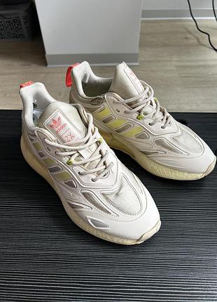 Кросівки жіночі adidas бежеві металік