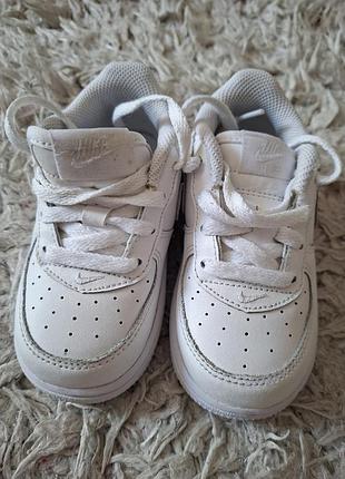 Детские белые кроссовки nike air forсe размер 23,5