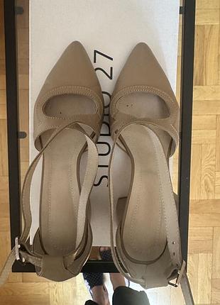 Туфлі босоніжки шкіра fabric 27
