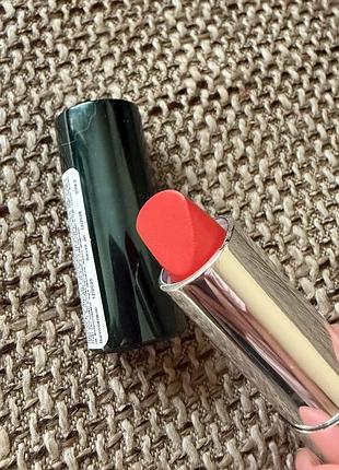 Червона помада yves rocher