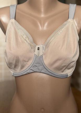 Бюсгалтер triumph true shape sensation