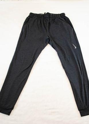 Nike yoga dri-fit чоловічі спортивні штани джогери оригінал! розмір m