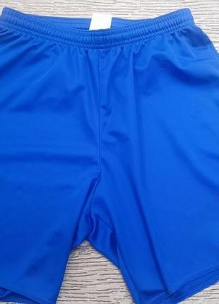 Оригинальные спортивные/футбольные шорты adidas climalite (размер s)
