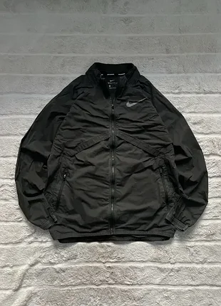 Nike (l) shield running packable run jacket чоловіча вітровка хакі кол