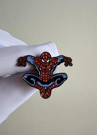 Пін значок металевий брошка «людина-павук (spider-man) marvel — у стрибку»