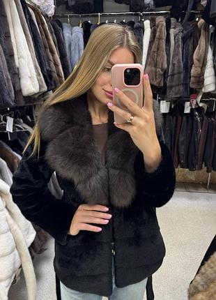 Еко шуба женская ,на воротнике натуральный мех,цвет черный