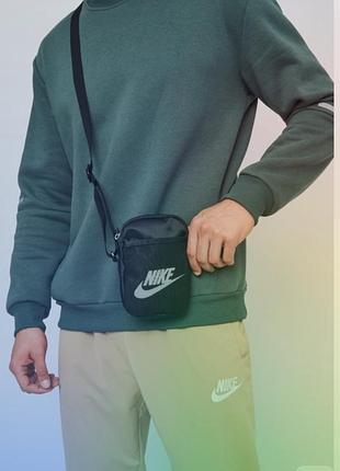 Спортивная сумка кросс-боди через пелече тканевая nike heritage s ba5871-010 черная (884726170403)