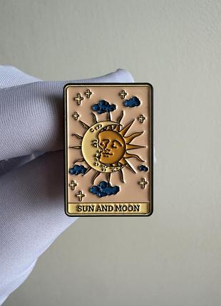 Пін значок металевий брошка «сонце і місяць (sun and moon)» — карта таро, небесні світила