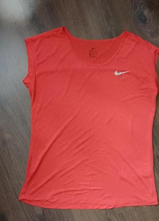 Ультралегкая футболка женская nike dri fit breeze