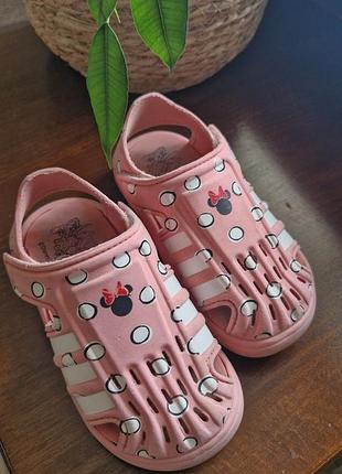 Сандалии adidas, оригинал 🔥

цена символична 🌸