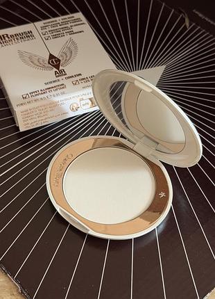 Фіксуючи пудра безколірна  charlotte tilbury