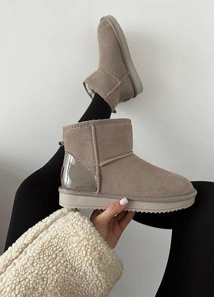 Бежевые женские угги ugg mini latte lacquer х угг мини 37
