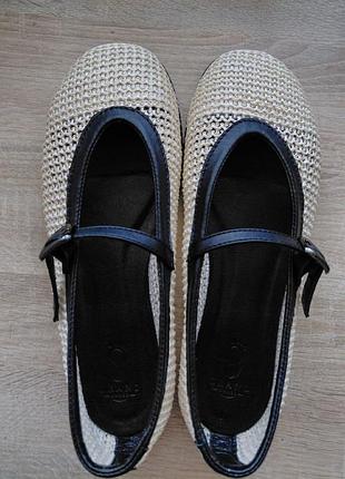 Анатомічні балетки молочного кольору 39
grand shoes