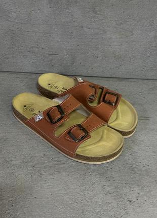 Коричневі шкіряні сандалії від бренду natur comfort