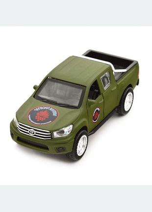 Коллекционная модель technodrive toyota hilux «красная калина» (km6119)