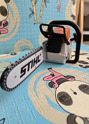 Детская игрушечная бензопила stihl на батарейках (со звуком)