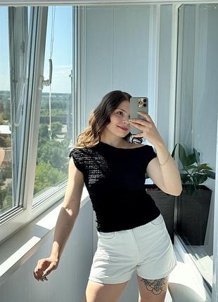 Асиметричний чорний фактурний топ на одне плече zara