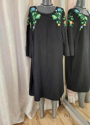 Вискозное с вышивкой платье 👗