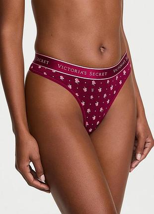 Трусики-стринги хлопковые с логотипом на резинке от бренда victoria's secret, малиновые/красные (fresh jam floral)