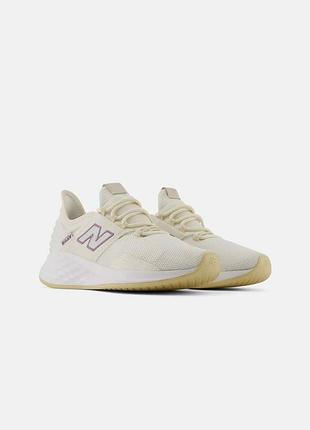 Женские кроссовки fresh foam roav new balance