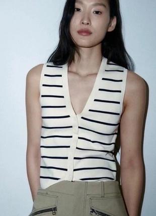 Стильна жилетка zara