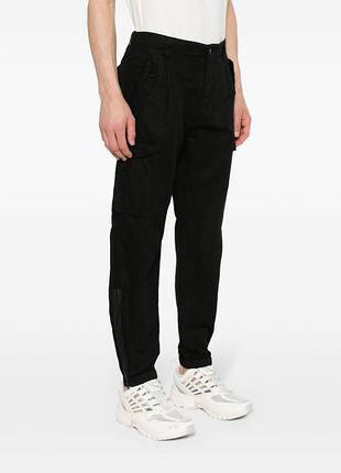 Штани c.p.company pants in black cotton 16cmpa234a006273g