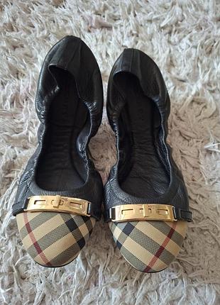 Новые фирменные кожаные балетки burberry размер 39.5