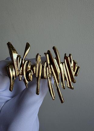 Металева брошка «золота абстракція» – дизайнерська геометрична брошка у стилі модерн