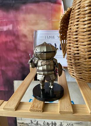 Фігурка на тематику гри dark souls