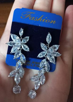 Роскошные свадебные серьги из сваровски. уценка 50%