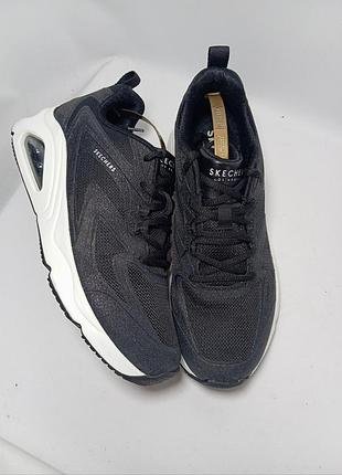 Женские кроссовки skechers