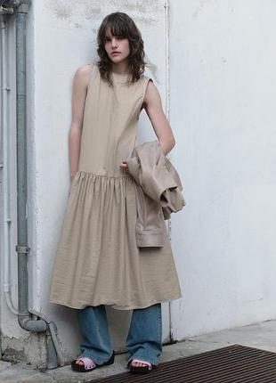 Об'ємна сукня з нейлону від zara