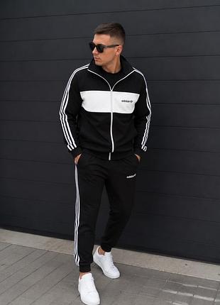 Костюм adidas кофта штани  сезон: весна/літо/осінь розмір: xs, s, m, l, xl, xxl, xxxl  модель: унісекс  ☝🏻 - логотип якісно прорезинений  💰1999 грн