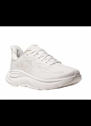 Бігові кросівки hoka clifton 10.колір:білі;розмір: 35 2/3; матеріал: текстильної сітки .