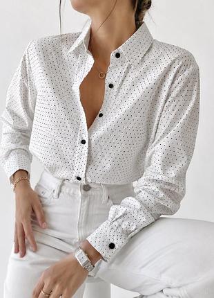 Базова біла сорочка/рубашка у маленький принт трикутники  від бренду basic jeans, розмір s-m