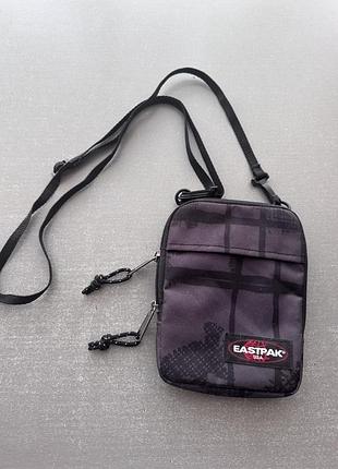 Сумочка месенжер eastpak