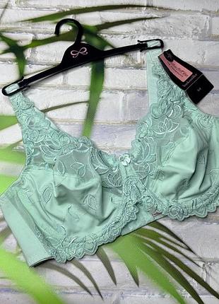 Женский бюстик full cup hunkemoller.