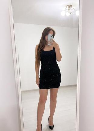 Чорна коробка сукня zara з камінцями