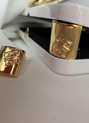 Кліпси givenchy