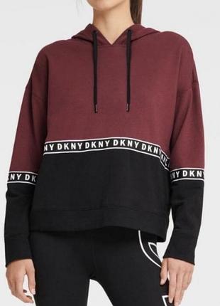 Укорочений худі від бренду dkny