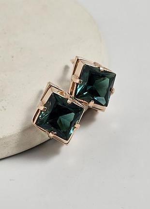 Серьги золотые из зеленым квадратным кварцем массивные