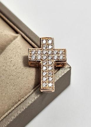 Хрестик позолочений з розсипом білих круглих цирконів