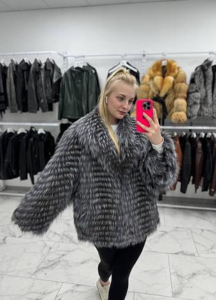 Роскошная шуба из натуральной чернобурки