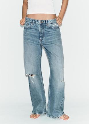 Джинси trf boyfriend з середньою посадкою та подертостями від zara